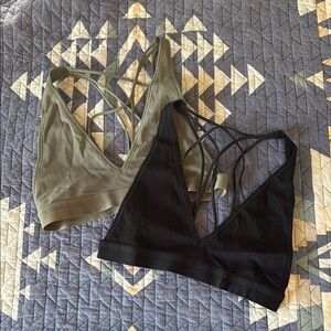 LOT of 2 EUC women’s lululemon strappy bralettes size small